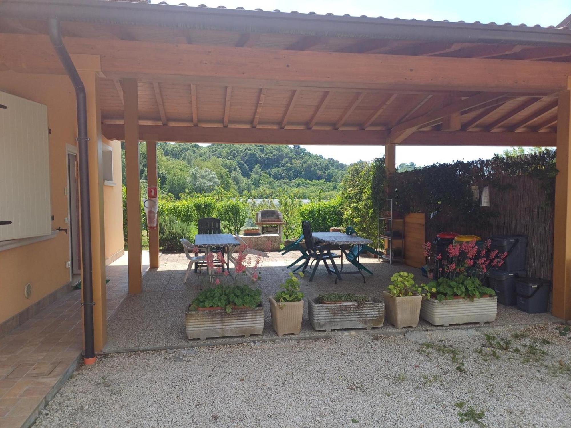 Cascina Legnago Bilocale A 6 Chilometri Da Salo' Apartment Villanuova sul clisi Exterior photo